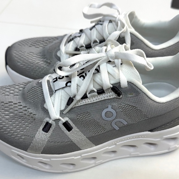 On Cloud Women’s Size 5.5 Cloudeclipse Sneakers - Picture 1 of 4
